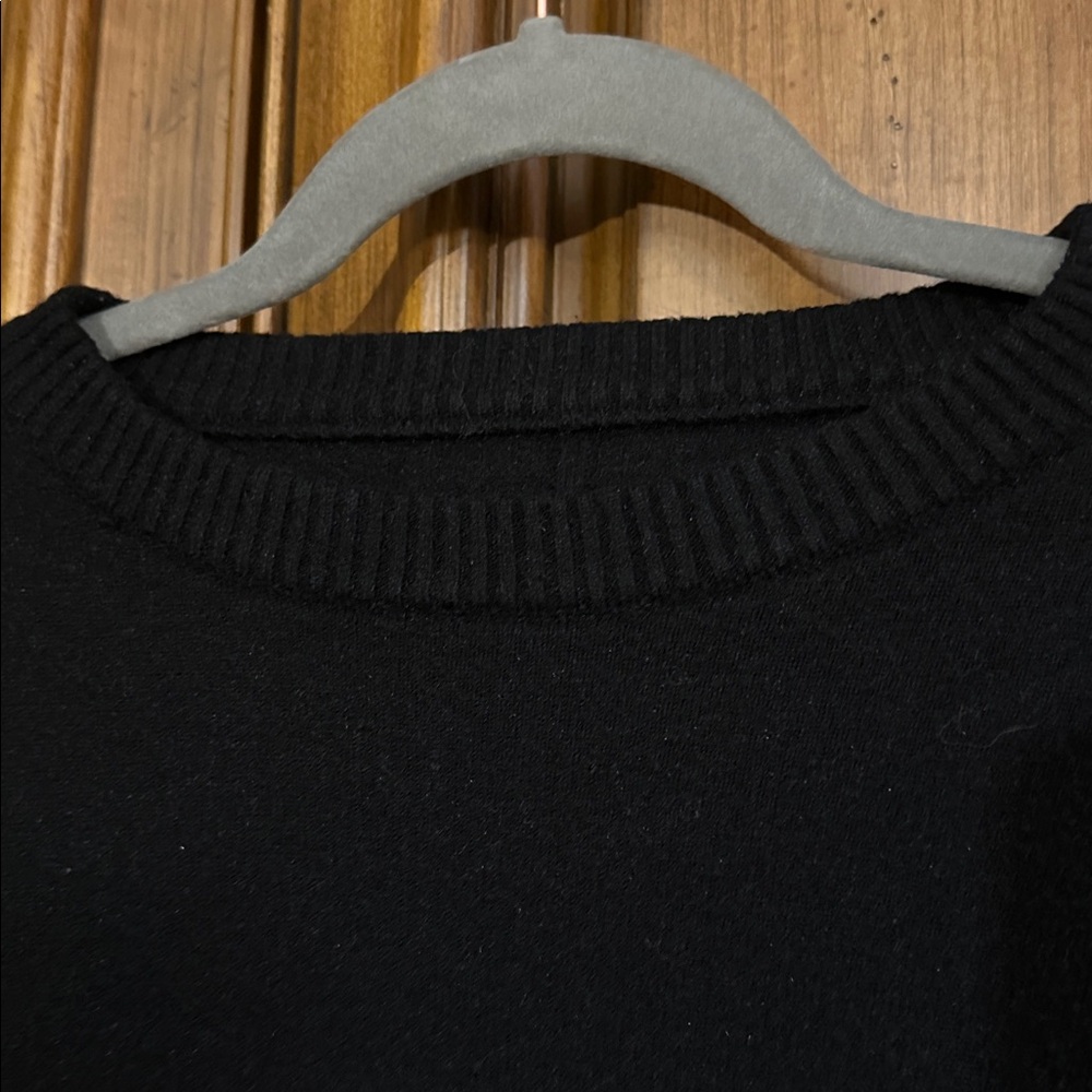 Givenchy Sweater in Black Faded White and Red Accents Wool Blend Medium - Picture 13 of 16